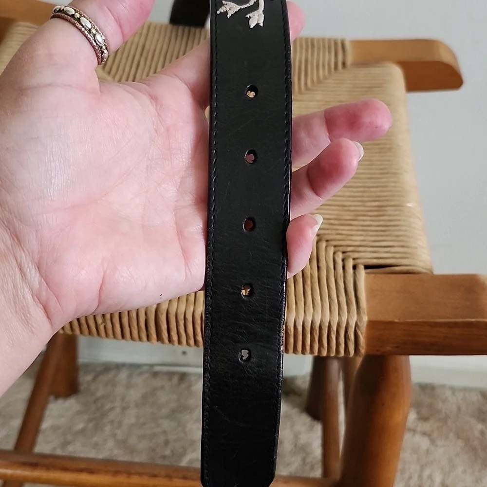 Gap Womens Embroidered Genuine Leather Belt Black with Silver Hardware Size 26